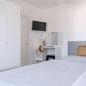 2* Couette-café Sara